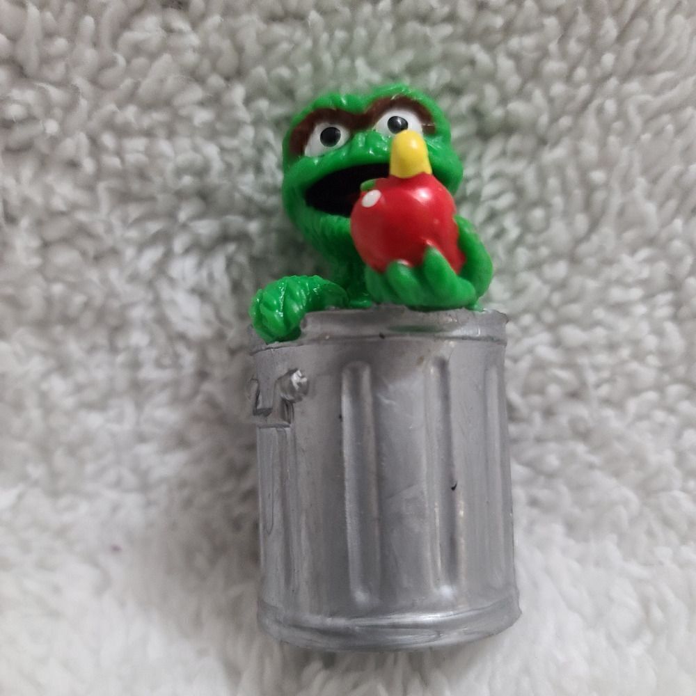 Vintage Oscar the grouch